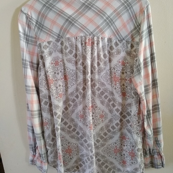 Women's Aeropostale long sleeve plaid shirt - Picture 4 of 5